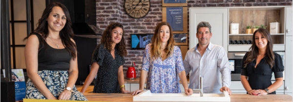 Franchise ixina recrute 120 talents en France d