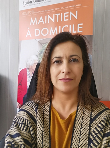 Interview de Nora Hakem, franchisée du réseau Senior Compagnie à Clermont-Ferrand