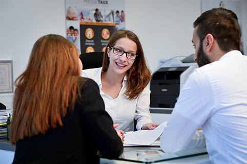 Franchise PresseTaux : mieux vaut-il conserver son épargne ou la placer dans un investissement locatif ?