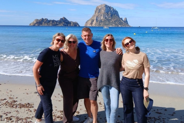 Franchise dietplus : G4 à Ibiza, le voyage magique de 4 franchisées