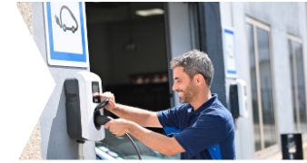 Franchise Speedy en route pour tripler son offre de bornes de recharges d’ici 2024