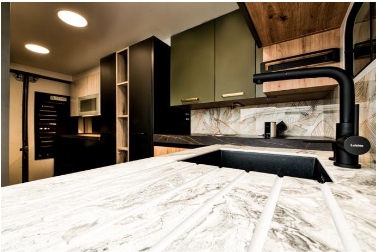 Franchise Cuisines Venidom réaménage ses camions magasins