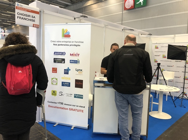 Choisir sa franchise présent au salon des services à la personne à Porte de Versailles Paris 