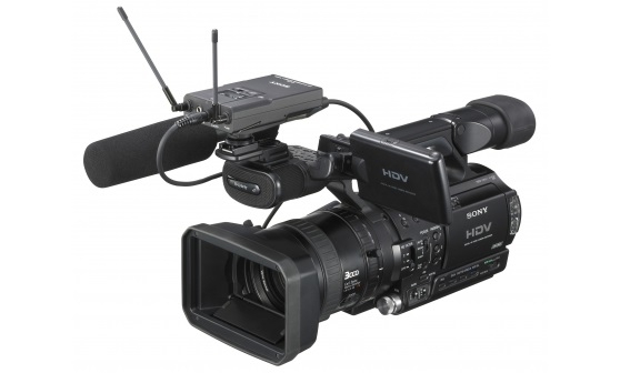 Камера на аккумуляторе. Sony HVR-z1e. Видеокамера Sony HVR-a1e. Sony HVR-v1 vs z1. Sony DVCAM z1.